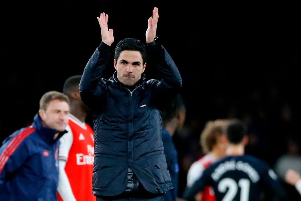 El entrenador español 
<b>Mikel Arteta</b>, actualmente al frente del Arsenal de la Premier League de Inglaterra, también anunció su recuperación por medio de una comunicación oficial en los medios digitales de su equipo.