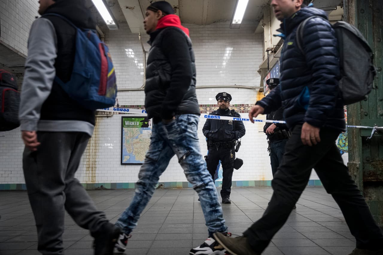 NYC añade 250 agentes de policía al subway, ante aumento de incidentes violentos