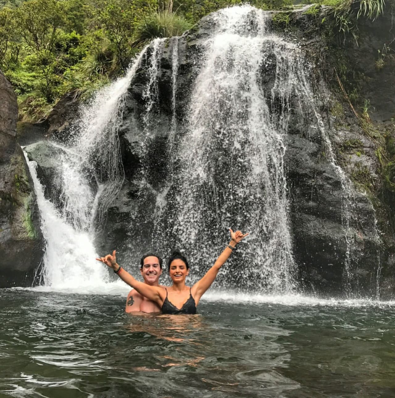 Los actores seguirán disfrutando de su viaje de aniversario durante este mes de junio.