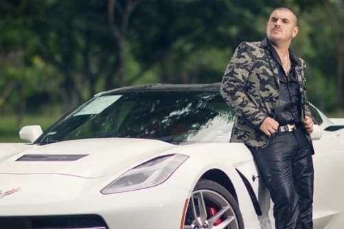 Los promotores dijeron que devolverán el dinero de las entradas cuando el cantante regrese lo que ya le habían pagado por presentarse.