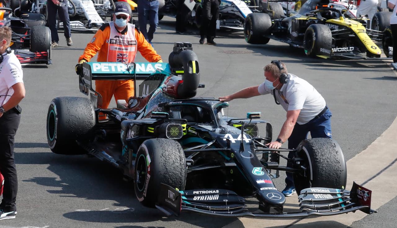 Max Verstappen de Red Bull cortó la racha ganadora de Hamilton y Mercedes. Leclerc (Ferrari) terminó en cuarto y los coequiperos de ‘Checo’, Stroll y Hulkenberg, terminaron en sexto y séptimo, respectivamente. La siguiente fecha se correrá el GP de España, en Barcelona.