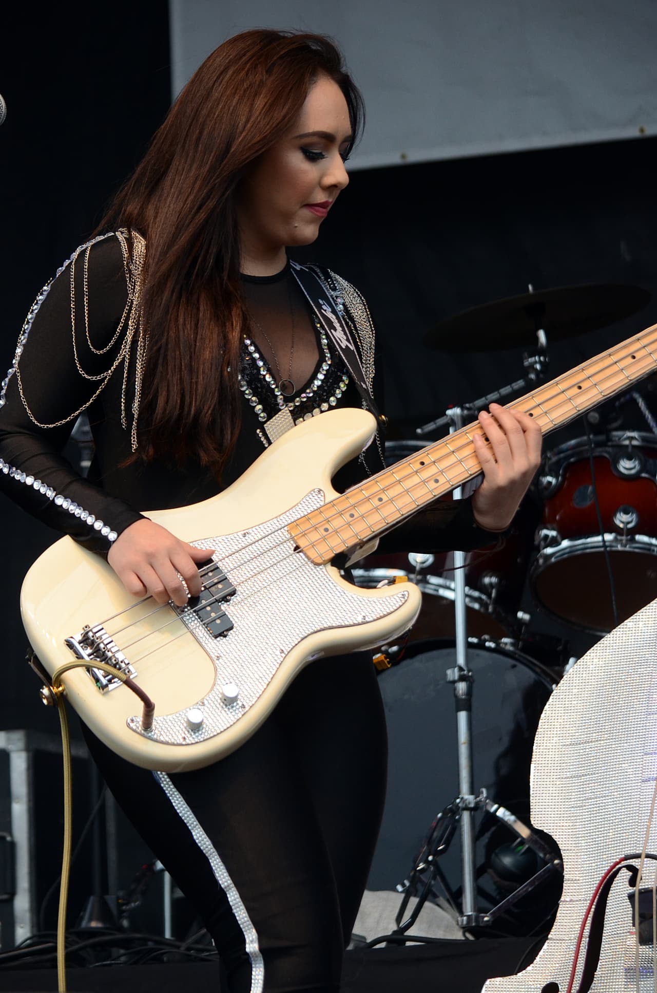 Con su talento y belleza prendieron la fiesta callejera del Latin GRAMMY