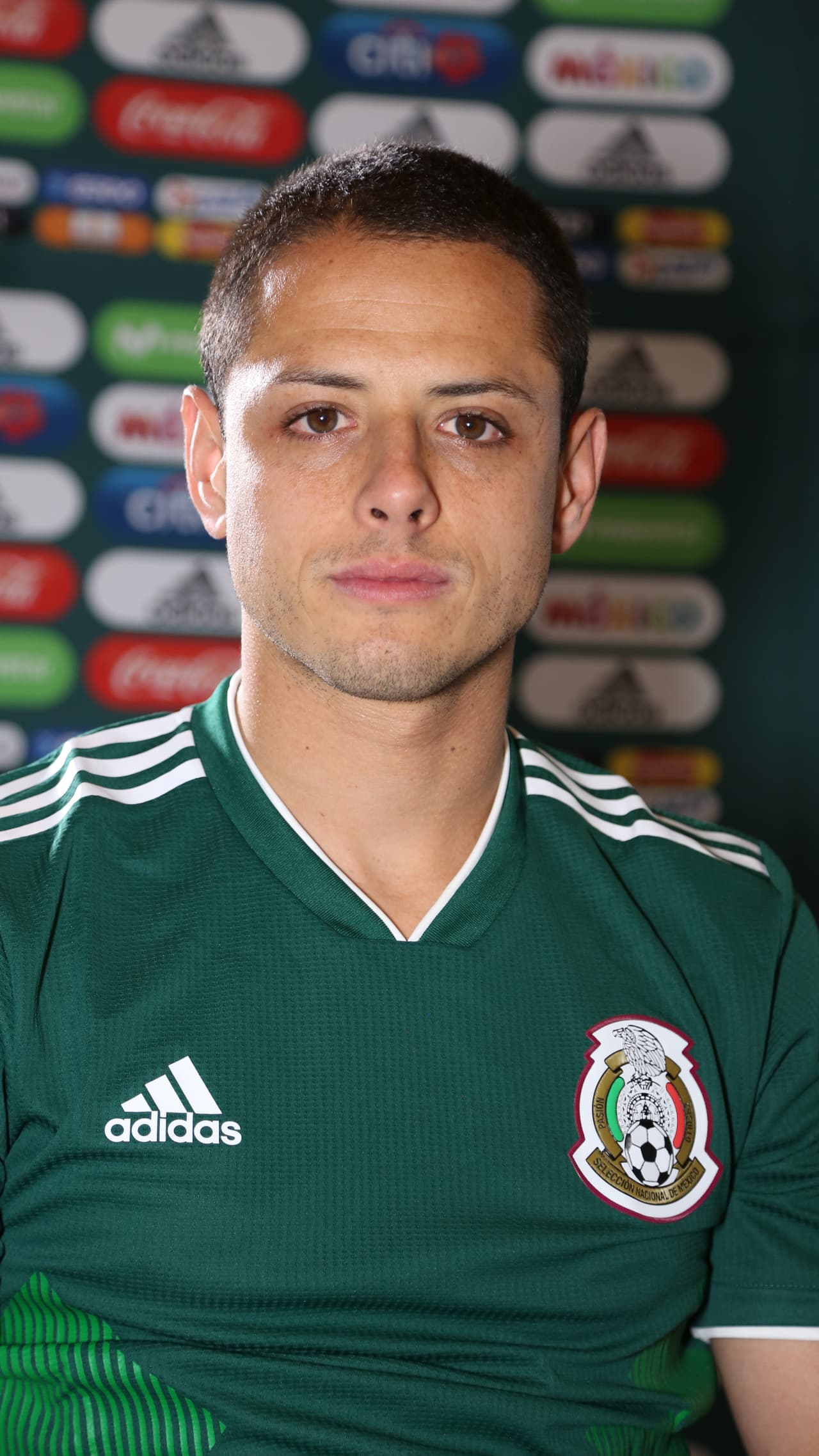 El mexicano no pierde la sonrisa que lo ha caracterizado desde el primer momento de su carrera como futbolista.