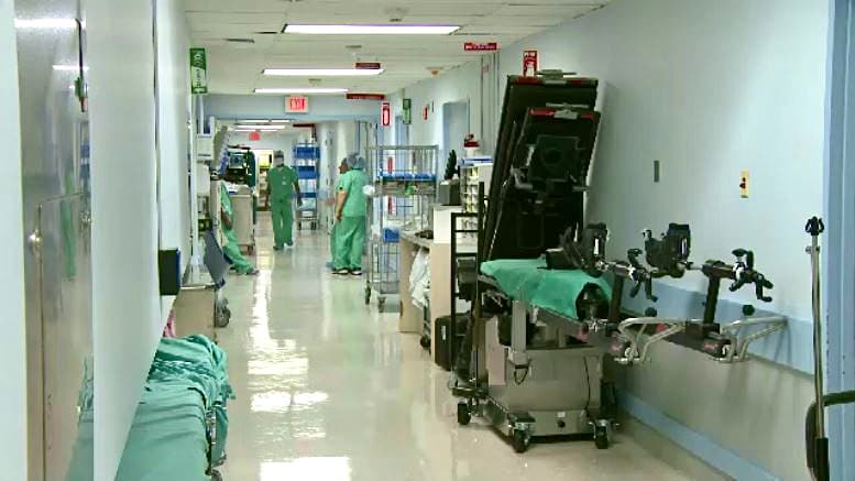 Hospitales del Valle podrían quedarse sin camas de aquí a Navidad debido a repunte de casos de coronavirus