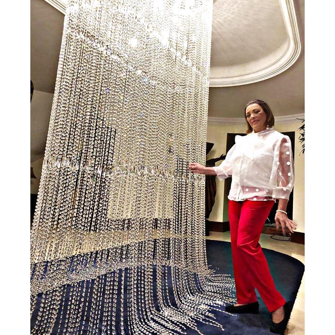 A pesar de los
<b><a href="https://www.univision.com/famosos/video-sylvia-pasquel-reacciona-a-los-escandalos-que-salpican-a-su-familia-video">conflictos</a></b> que han tenido, Sylvia Pasquel descartó que su familia esté separada y consideró que le han hecho “mala publicidad”.