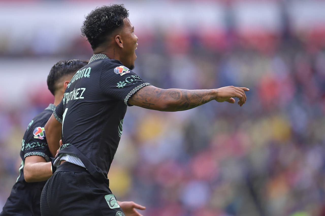 Roger Martinez hizo el 1-0 apenas a los 7 minutos.