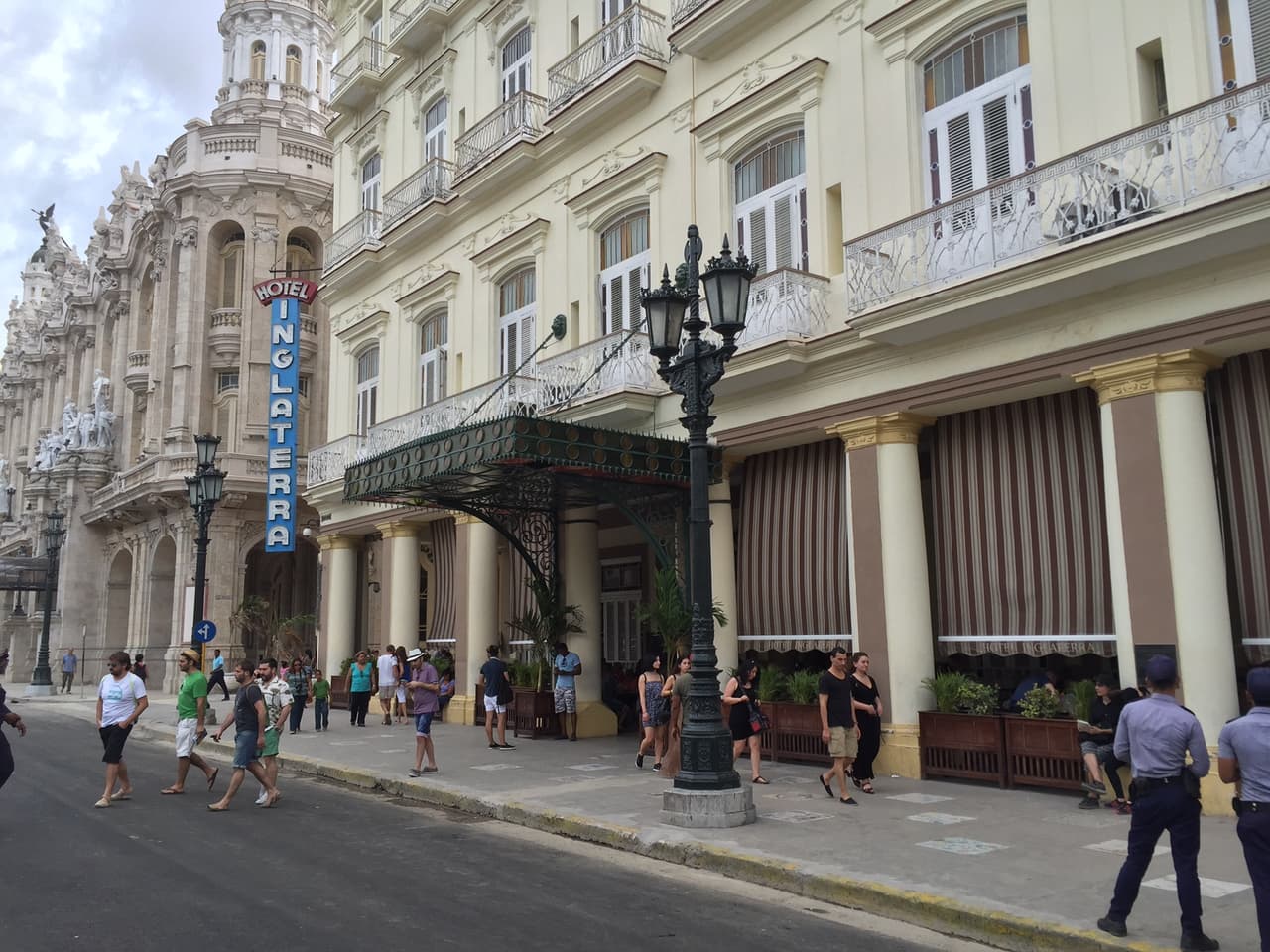 Starwood signs first U.S. hotel contracts in Cuba in 58 years