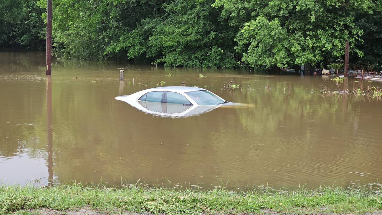 En partes del condado Kaufman se registraron varias inundaciones y afectaciones por las tormentas severas.
