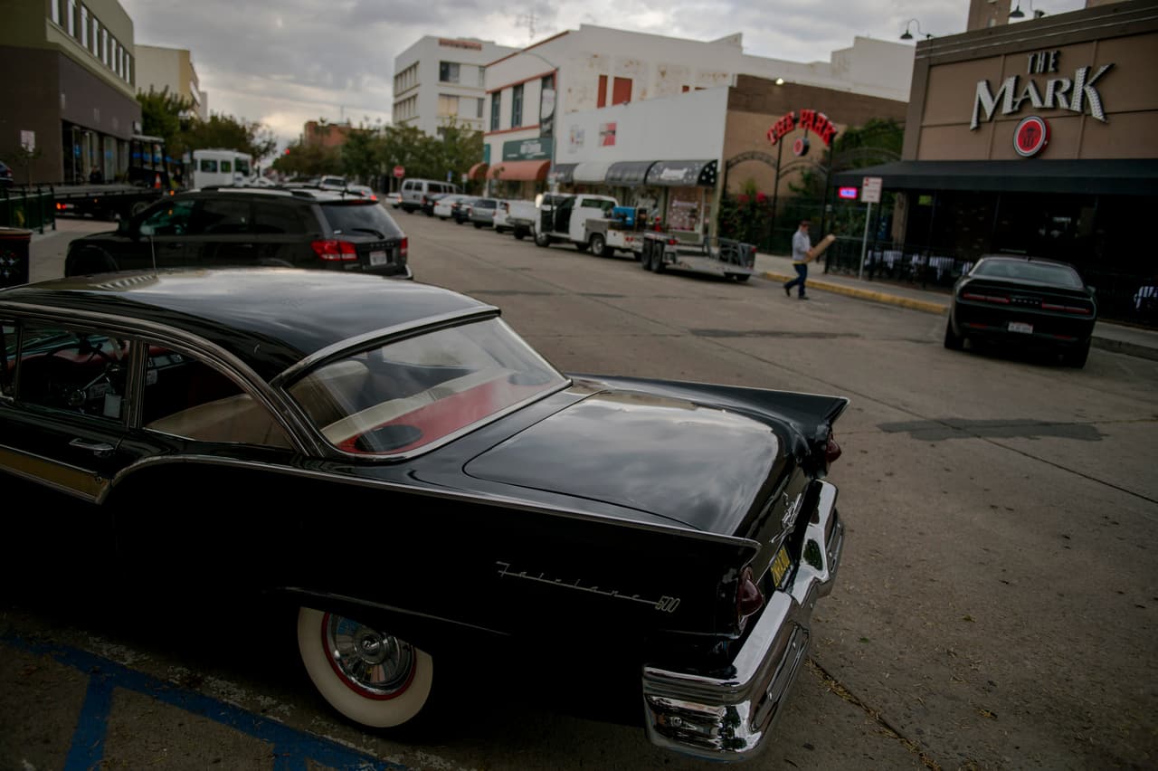 4 - Bakersfield, California (6,000) A pesar de situarse entre los confines del condado de Kern, el de mayor producción petrolera y el 4to en producción agrícola del país, Bakersfield se colocó en el 4to lugar entre las ciudades con mayor incidencia de robos de vehículos en los Estados Unidos.