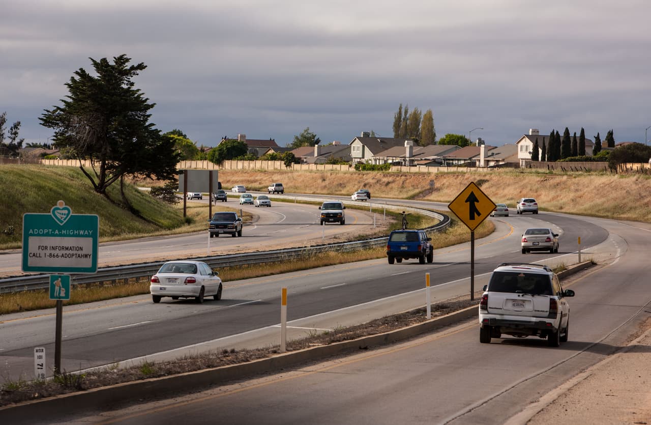 7- Salinas, California (2,934) A pesar de su excelente clima y de su hermosa geografía, Salinas tiene un problema endémico de criminalidad violenta causado por pandillas callejeras. Aunque la violencia está circunscrita en las partes más pobres del este de la ciudad el robo de automóviles afecta a toda la ciudad.