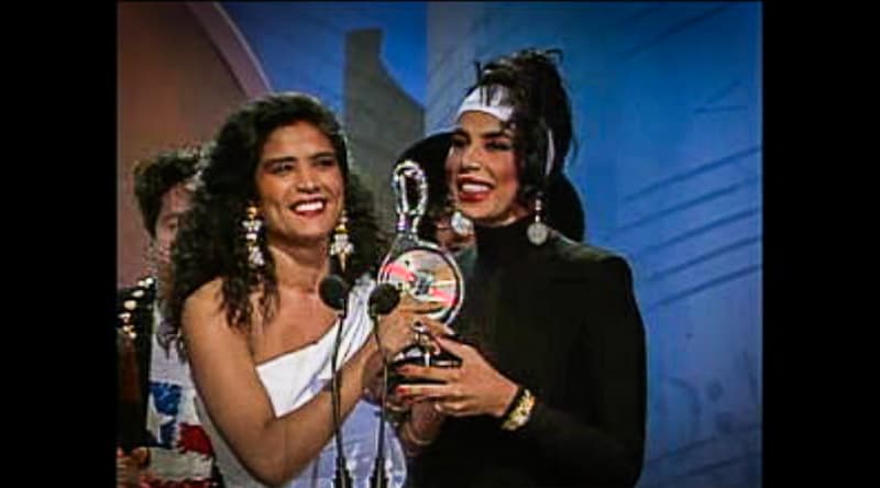 El dúo español, Azúcar Moreno, se llevó el premio Revelación del Año en la categoría Pop/Balada. Compitieron en esa misma categoría con Alejandra Guzmán.