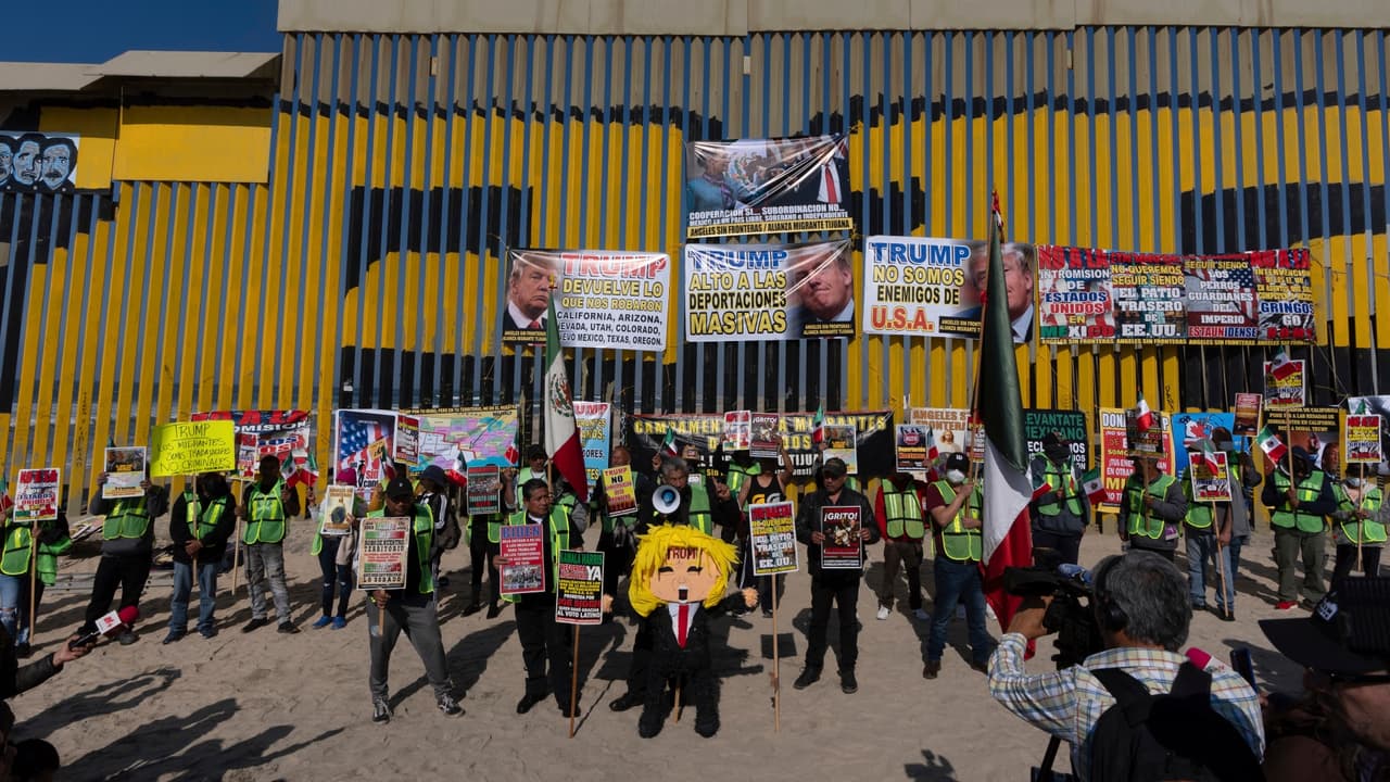 Tijuana alista albergues para migrantes mientras protestas estallan por posibles deportaciones masivas