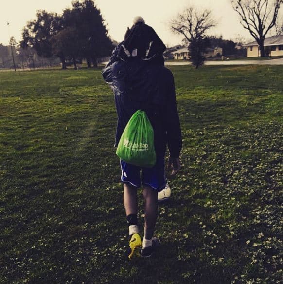 El entrenamiento diario en las canchas es algo que le ha fomentado la disciplina.
