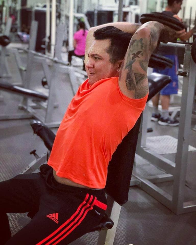 Otra de las coincidencias con Kim y Alma, es que les encanta el ejercicio y Edwin es un apasionado del gym.
