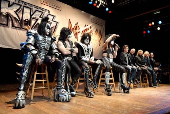 A dos meses de celebrar su entrada en el Hall de la Fama, la banda de rock de todos los tiempos se prepara para la mega gira en Estados Unidos. La extravagante banda anunció en Houses of Blue en Los Ángeles su próxima agenda de conciertos "2014 Heroes Tour' en el país, junto a Def Leppard otra de las súper bandas del género Hard Rock y Heavy Metal.