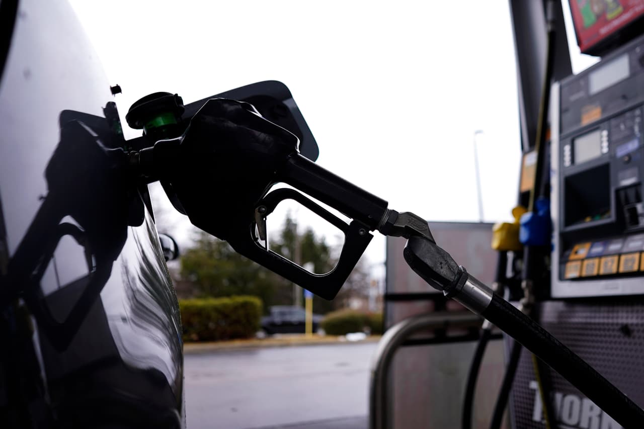 🔴
<b>Precios del fuel oil: -11% en julio frente a junio</b>
<br>
<br>Los precios al consumidor escalaron 8.5% en julio comparado con ese mismo mes del año anterior, informó el gobierno. Eso representa una desaceleración frente al alza anual del 9.1% vista en junio. De mes a mes, los precios no variaron, algo que no se veía hace unos dos años.
