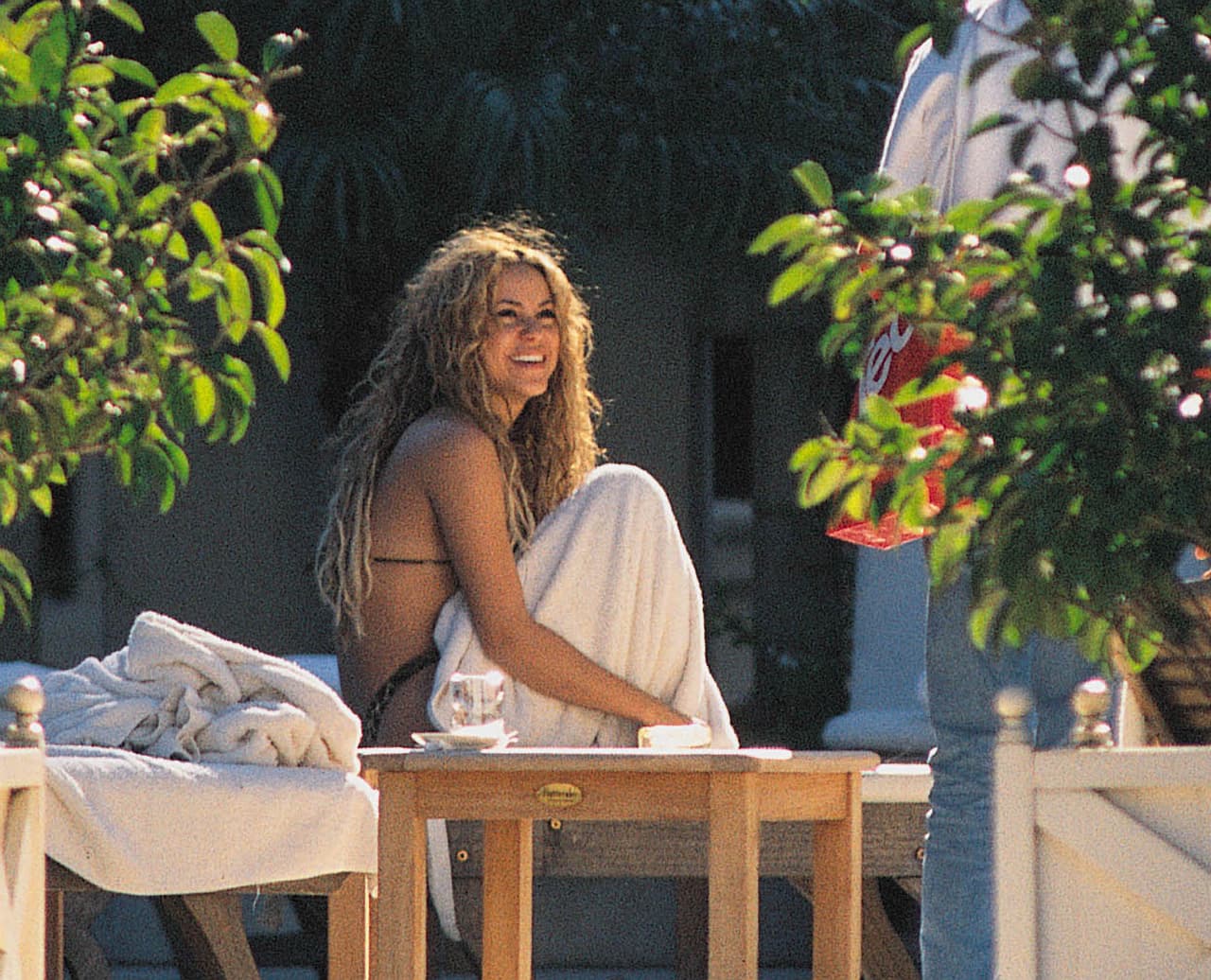 "Tan bonita que se ve sin maquillaje, parece una niña", fue uno de los comentarios que recibió la pareja de Gerard Piqué en Instagram.
<br>