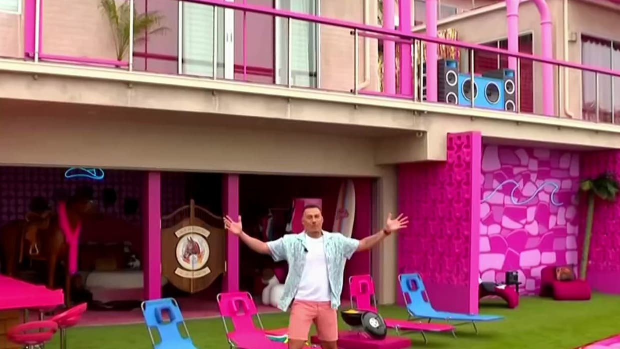 Visitamos la casa de ensueño de Barbie en Malibú: así es la mansión rosa que será puesta en alquiler