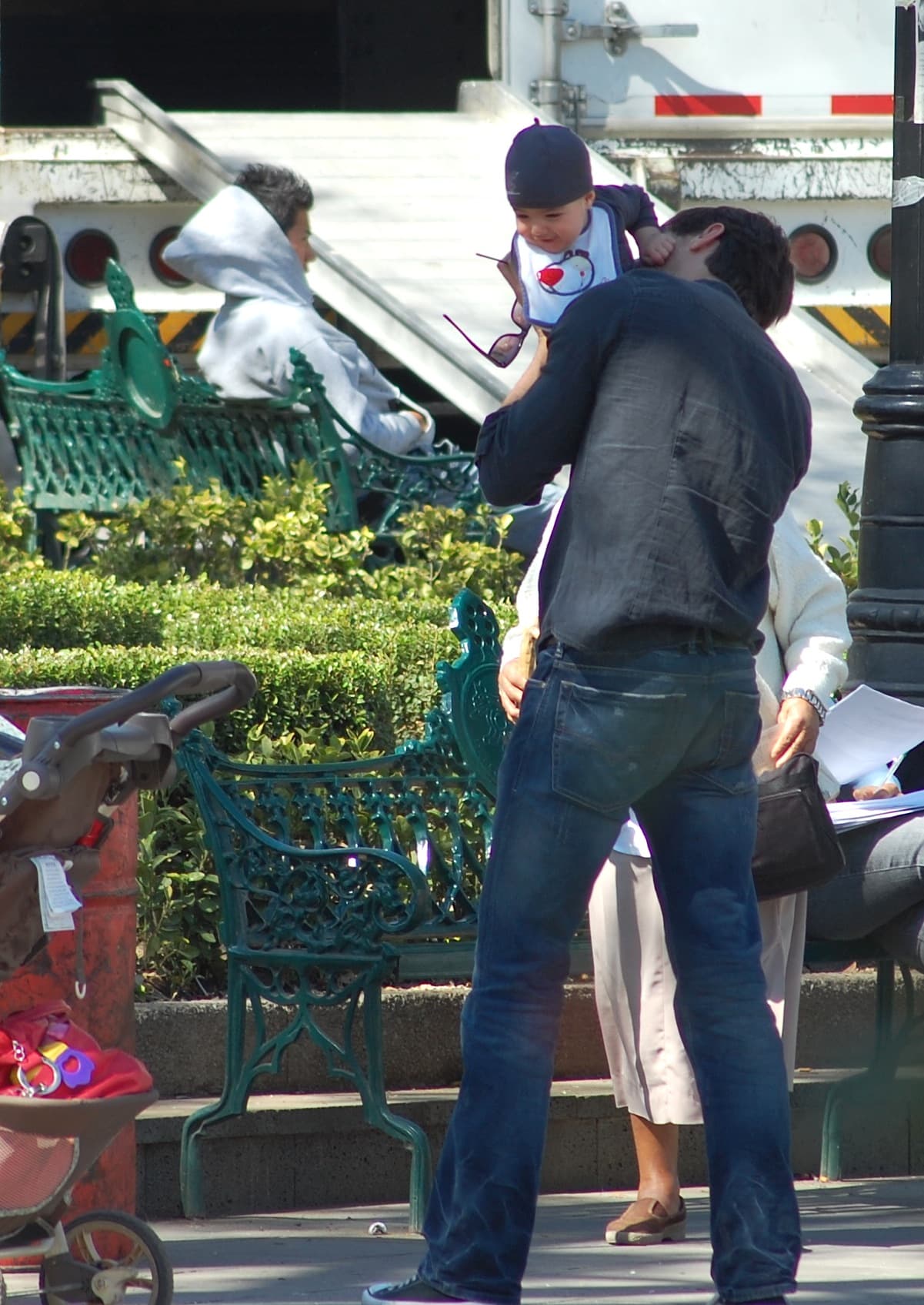 <b>Cecilia</b> acusó al actor de consumir y vender diversas drogas, lo que ponía en riesgo a su hijo, por lo que desde hace 2 años le ha negado ver y hablar con su hijo.