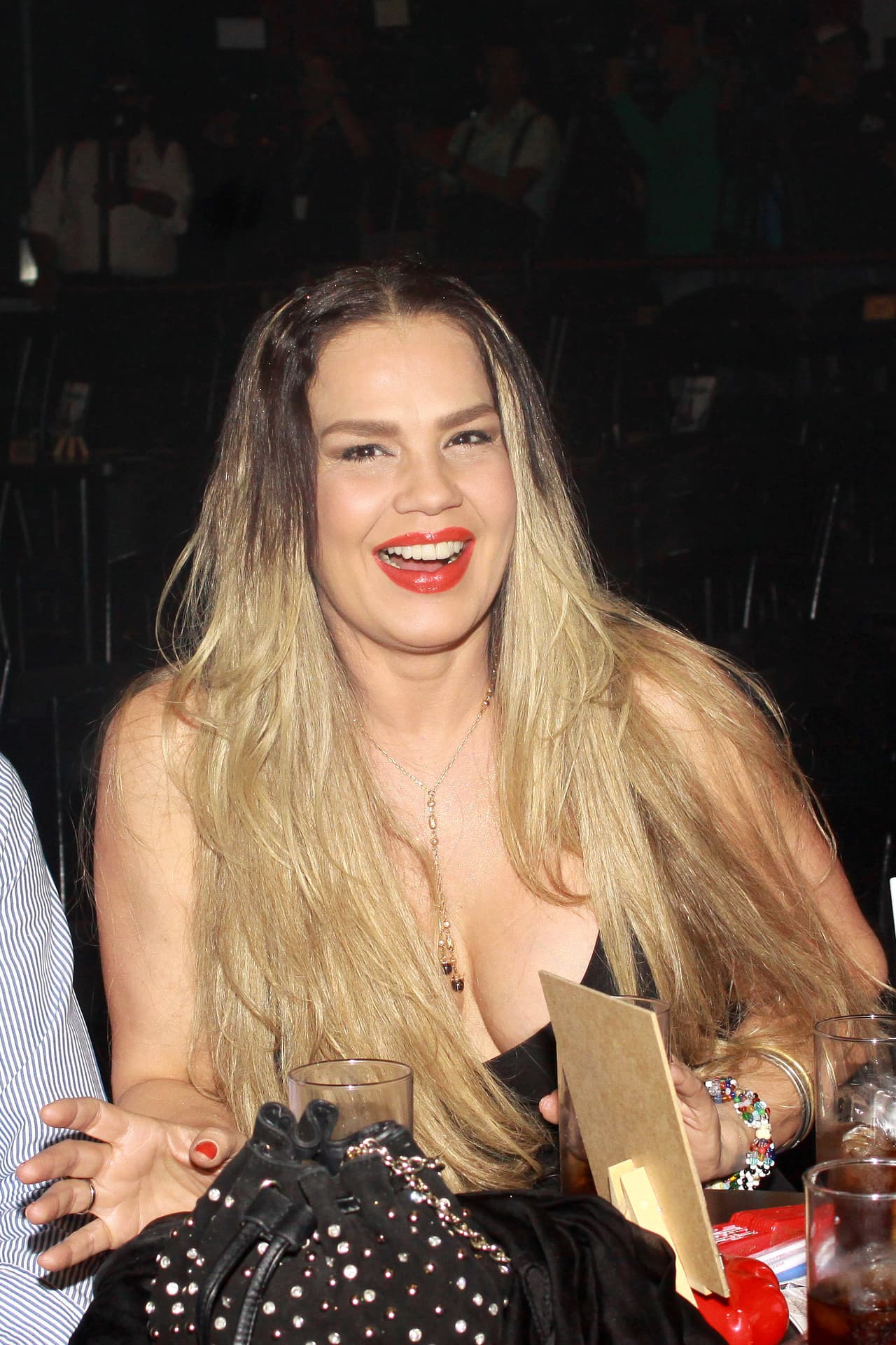 En el video que Niurka publicó en TikTok, insistió en que fue Montserrat Oliver la que la corrió del foro. Además, finalizó sus declaraciones con un insulto.
<br>