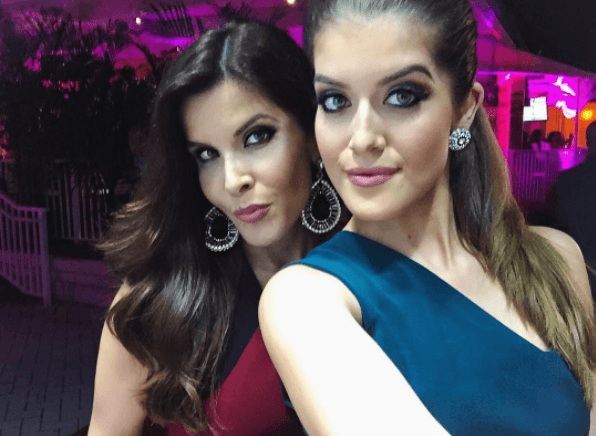 "Claro que sí, 
<b><a href="https://www.univision.com/entretenimiento/adriana-catano-defiende-a-su-hija-de-las-criticas-pero-no-deja-bien-parado-a-jorge-salinas-fotos" target="_blank">me encantaría eso</a></b>", reconoció al lado de su famosa madre. 
<br>