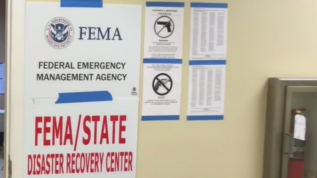 FEMA habilita dos nuevos centros de registro móvil para ayudar a los afectados por Irma 