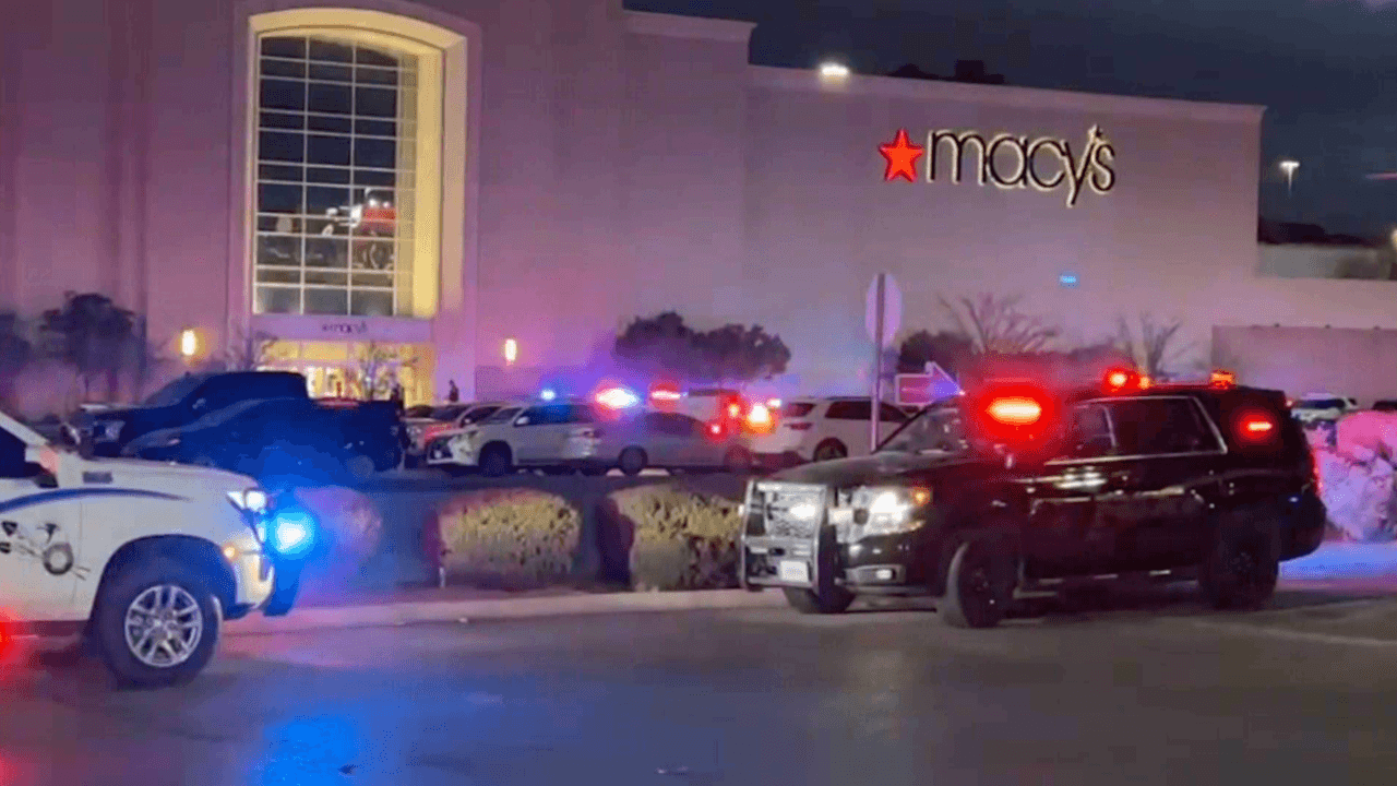 Esta es una concurrida zona comercial de El Paso.