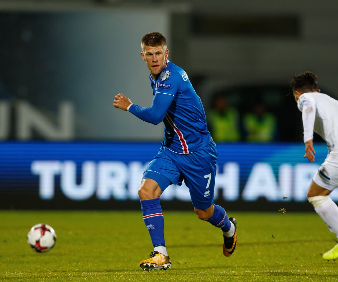 Ya en el segundo tiempo, al minuto 68, el turno para reportarse en el marcador fue para Johan Berg Guðmundsson.