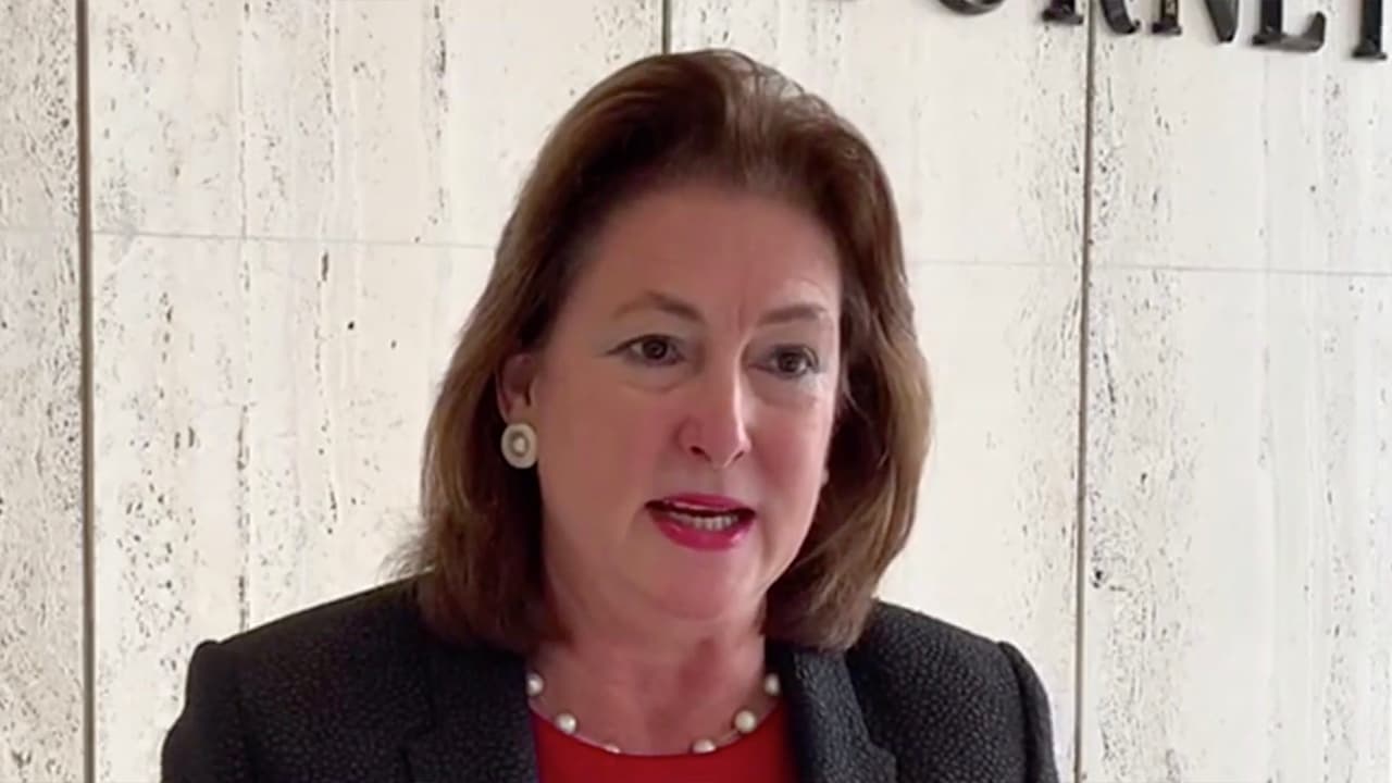 Kim Ogg, fiscal del condado Harris, da positivo por covid-19 a pesar de estar vacunada