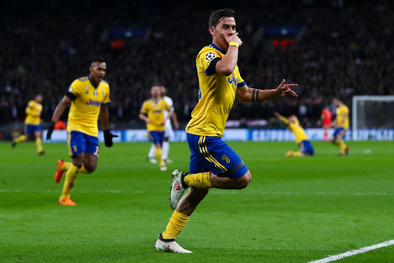 La sorpresa llegó tres minutos después, cuando tras un pase de Higuaín, el argentino Paulo Dybala definió para poner el 1-2 a favor de Junventus, el 4-3 a favor en la serie global.