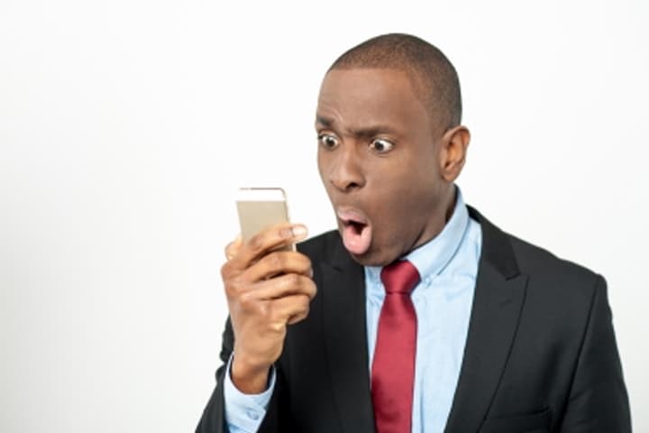 <b>TWITTER</b>
<br>
<b>Si quieres ser breve y directo, esta es la red indicada para el truene… en 160 caracteres despídete.</b>
<br>