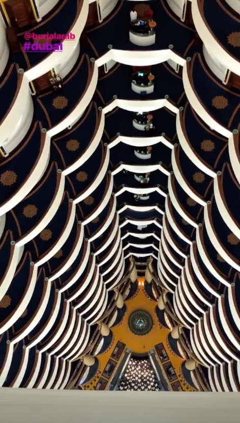 Este es el 'triángulo', en donde cada uno de los pisos tiene lujosas suites.