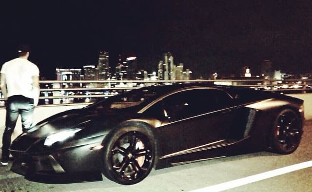 Pero no solo William Levy a mandado a cambiar el color del Rolls Royce. Su 
<b><a href="http://www.univision.com/noticias/lamborghini">Lamborghini</a> Aventador</b>, el cual compró inicialmente en color negro mate en 2014, ya también pasó por él área de pintura de The Auto Firm.