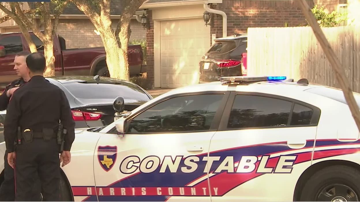 Autoridades de Houston buscan a Johny Landry, sospechoso de disparar y matar a su esposa, Shaterica Anderson, en la cuadra 5900 de Cypresswood.