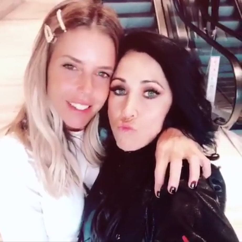 Sin embargo, fue la presentadora
<b>Mónica Noguera</b>, amiga de Maki, quien
<b>confirmó que el noviazgo había terminado</b>.
<br>