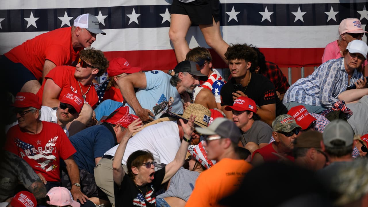 “Tenía un rifle”: testigo dice que vio al atacante antes de que disparara en el mitin de Trump