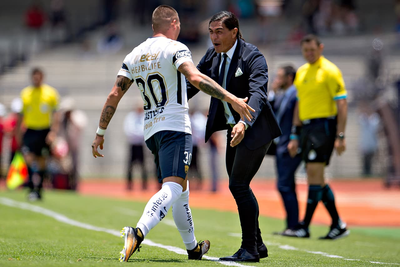 Incluso, Castillo fue uno de los que con sus goles sostuvo durante buen tiempo a Francisco Palencia como técnico, antes de que fuera destituido.