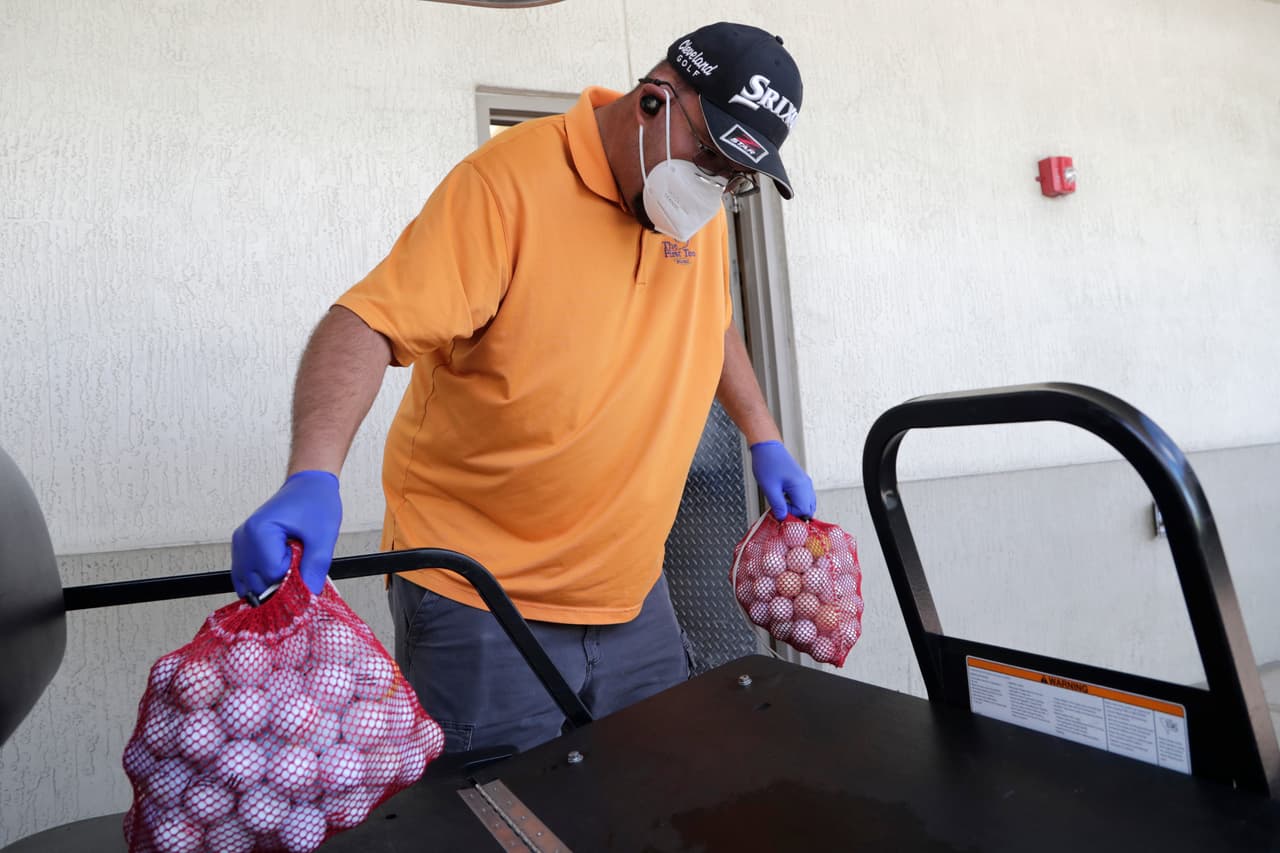 Habrá personal esencial (entrenadores) y el resto de las personas deberán mantener los dos metros de distancia (periodistas, televisoras) y aún falta resolver cómo mantendrán limpias las áreas comunes entre jugadores.