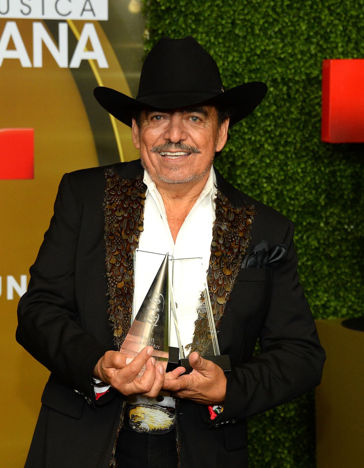 Es sabido que Érica Alonso, ex esposa de Joan, tuvo una hija con el cantante y es muy probable que buscará ser parte de la herencia.