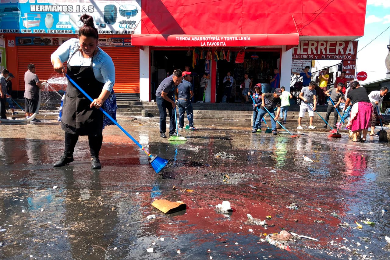<b>Guatemala.</b> El presidente Alejandro Giammattei, anunció el 16 de marzo que el país cerraría sus fronteras durante 15 días.