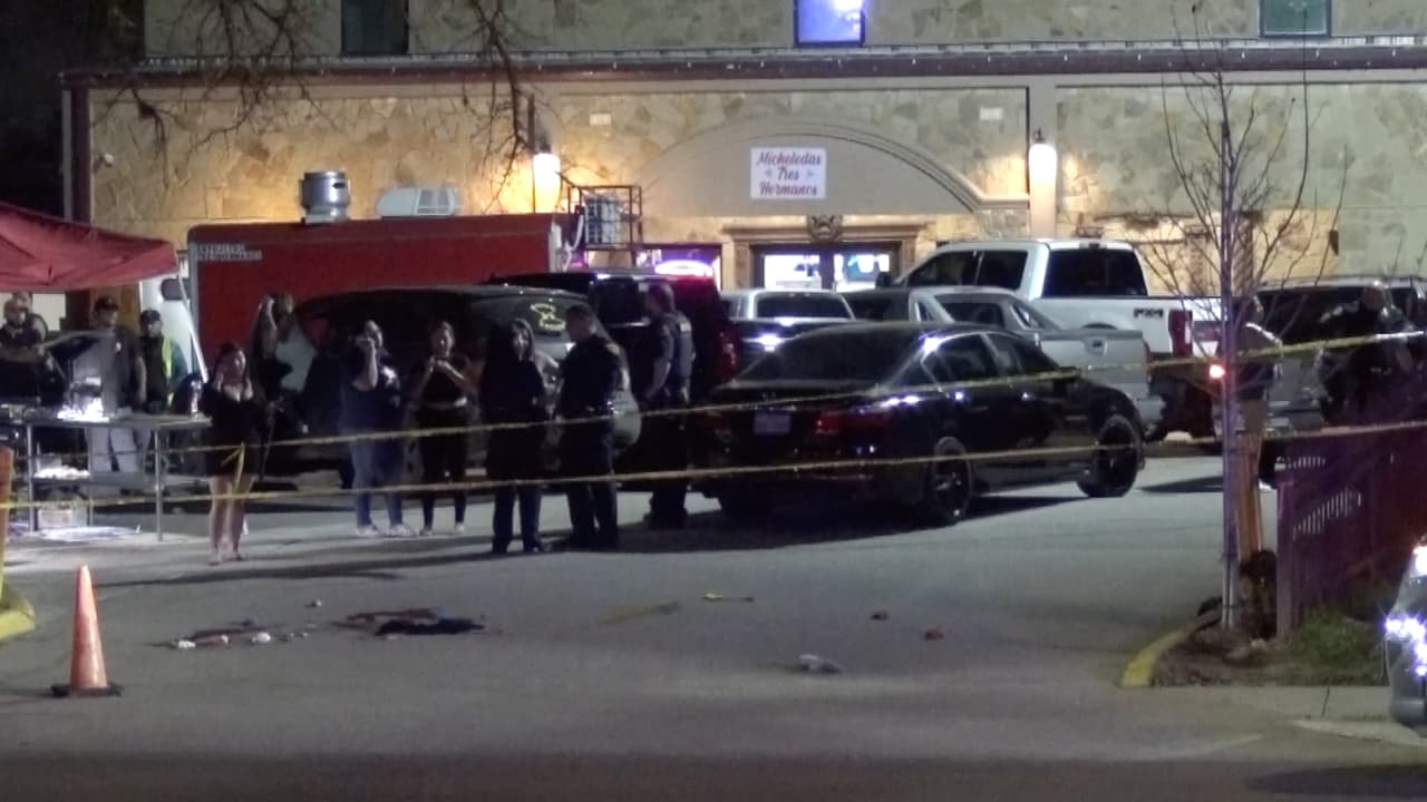 Guardia de seguridad dispara contra un hombre durante una pelea afuera de un bar en Houston