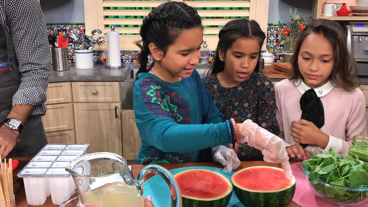 Ellas pusieron en práctica las lecciones de cocina que les da la conductora.