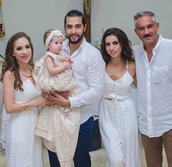 En cuanto a la forma en que ambos han educado a su pequeña hija, David puntualizó: "[...] Todavía está muy chiquita, no sabe lo que hace y todo es por explorar. Está descubriendo el mundo, pero sí empieza con los berrinchitos y los dos traemos equilibrio, sabemos ser fimes y que no nos tome la medida".