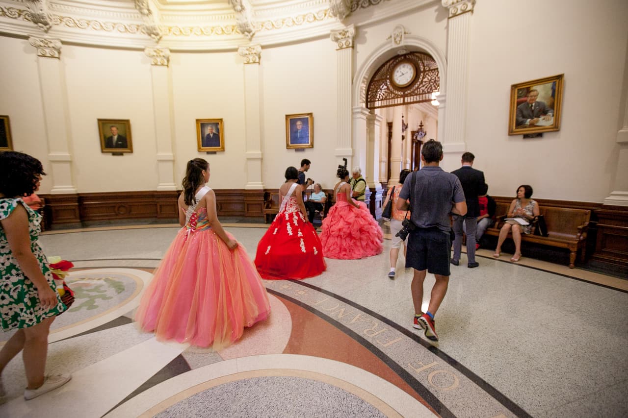 Las manifestantes se dirigieron a las oficinas de los legisladores que se opusieron a la aprobación de la ley y también a las de aquellos que la propusieron o respaldaron.