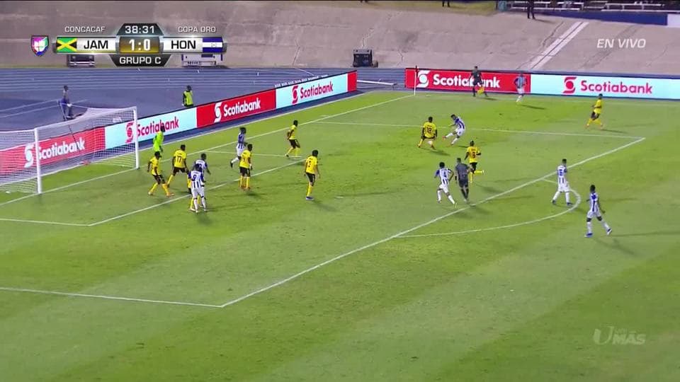 Tiro de esquina para Honduras