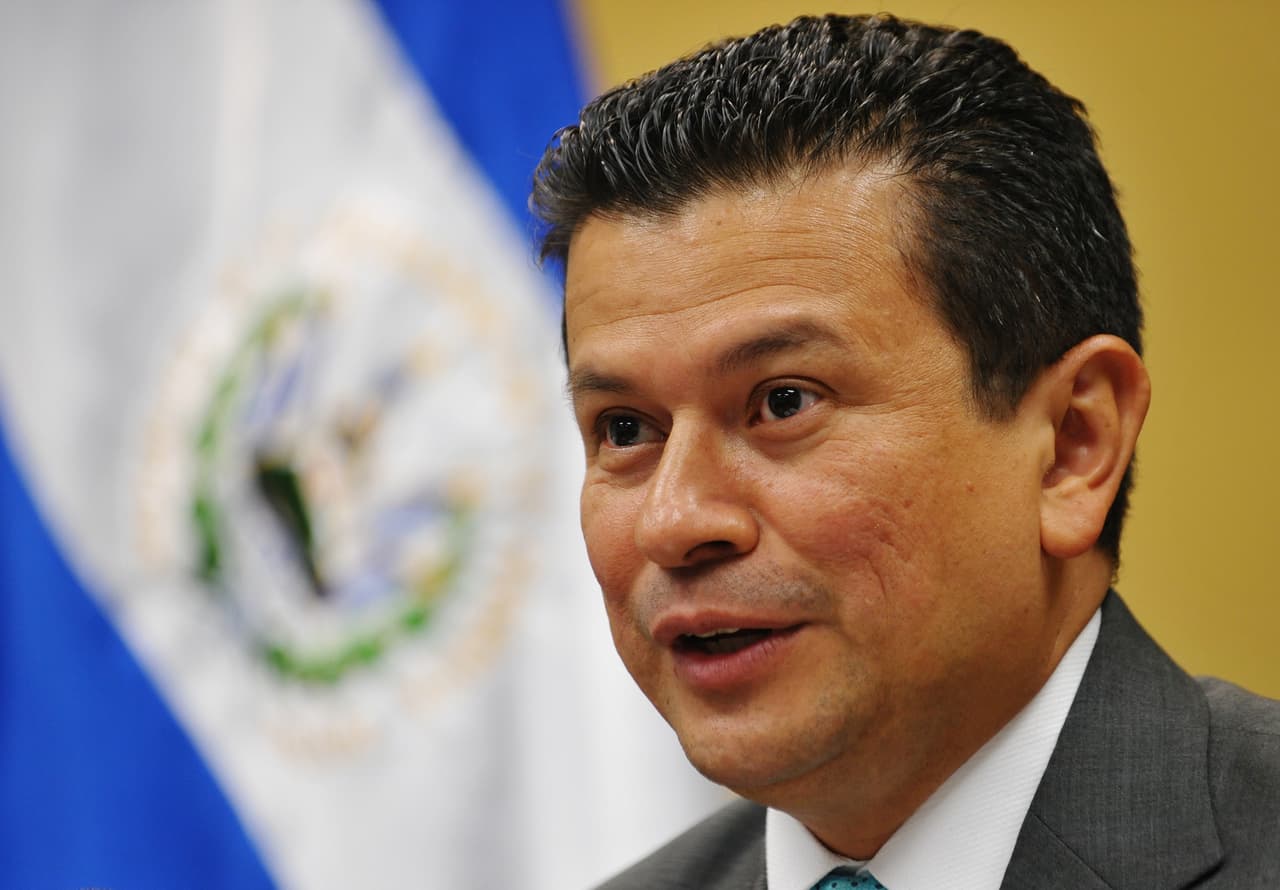 El Salvador dice que “agotará todos los recursos” para frenar las deportaciones de EEUU