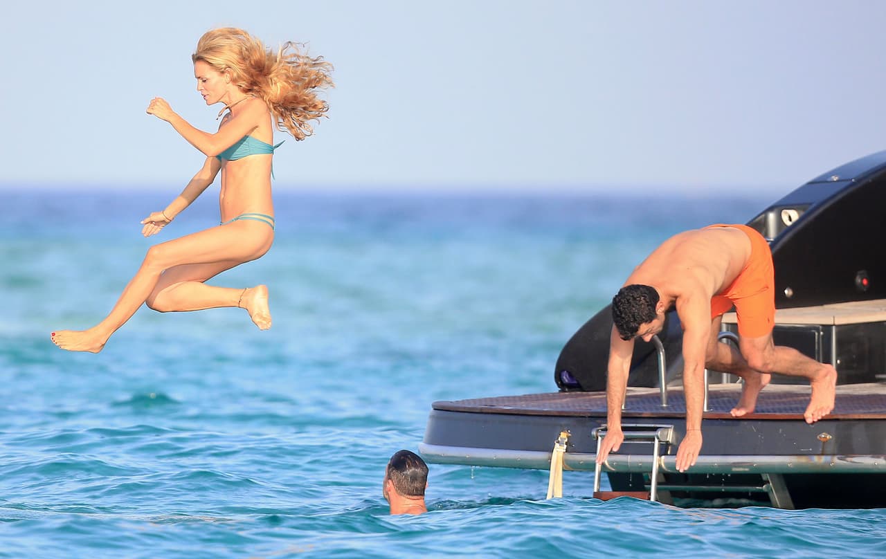 La BFF de Jwan Yosef acompañaba a la pareja.