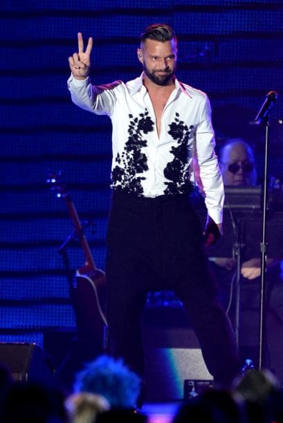 Miguel Bosé la Persona del Año en Latin GRAMMY 2013 fue homenajeado por los grandes de la música. Santiago Cruz, Alex Cuba, Gianmarco, Natalia Lafourcade, Pablo Alborán, Juan Campodónico, Jesse & Joy, Juanes, Illya Kuryaki, Ricky Martin, Laura Pausini, Draco Rosa, Alejandro Sanz, Ximena Sariñana, Julieta Venegas y Carlos Vives, honraron a Bosé.