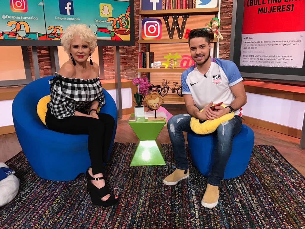 Desde el Rincón Social, William y Chary platicaron de todo.