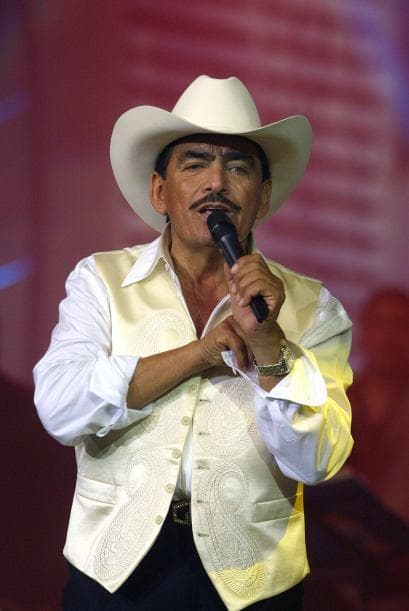 <b><a href="http://www.univision.com/shows/el-gordo-y-la-flaca/exclusiva-arleth-teran-habla-por-primera-vez-de-su-relacion-con-joan-sebastian-video">Joan la engaño con su compañera Arleth Terán</a></b>, situación que Maribel no perdonó y por eso terminó su noviazgo con el 'Rey del jaripeo'.